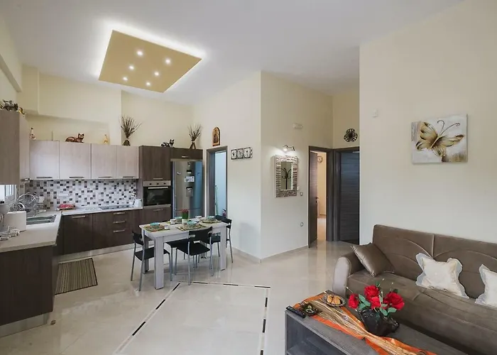 Spacious With Parking *