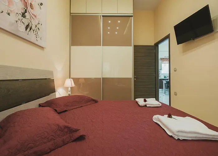 Апартаменты Spacious With Parking *