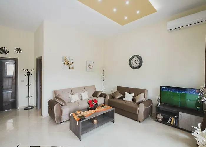 Apartament Spacious With Parking