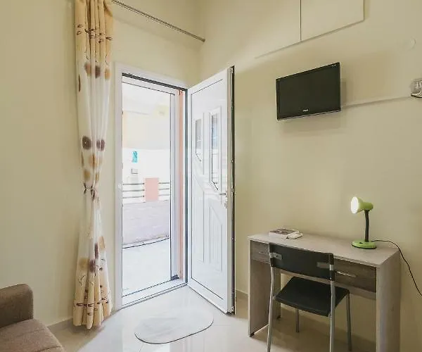 Spacious With Parking