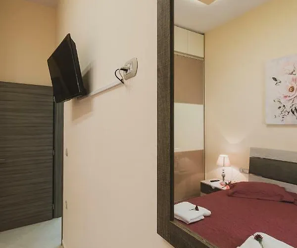 Apartament Spacious With Parking