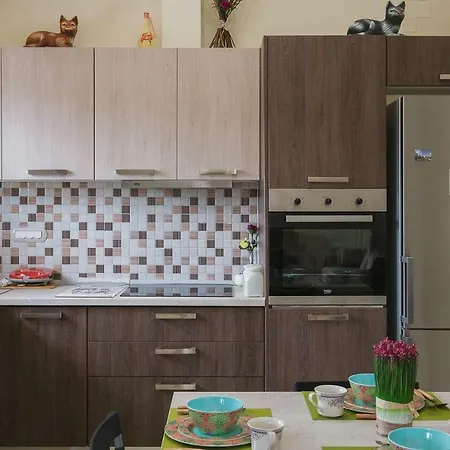 Spacious With Parking Apartment