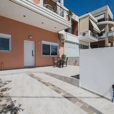 Διαμέρισμα Spacious With Parking *
