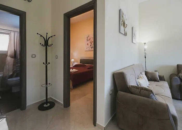 Spacious With Parking